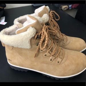 JBU Redrock faux fur trimmed boot